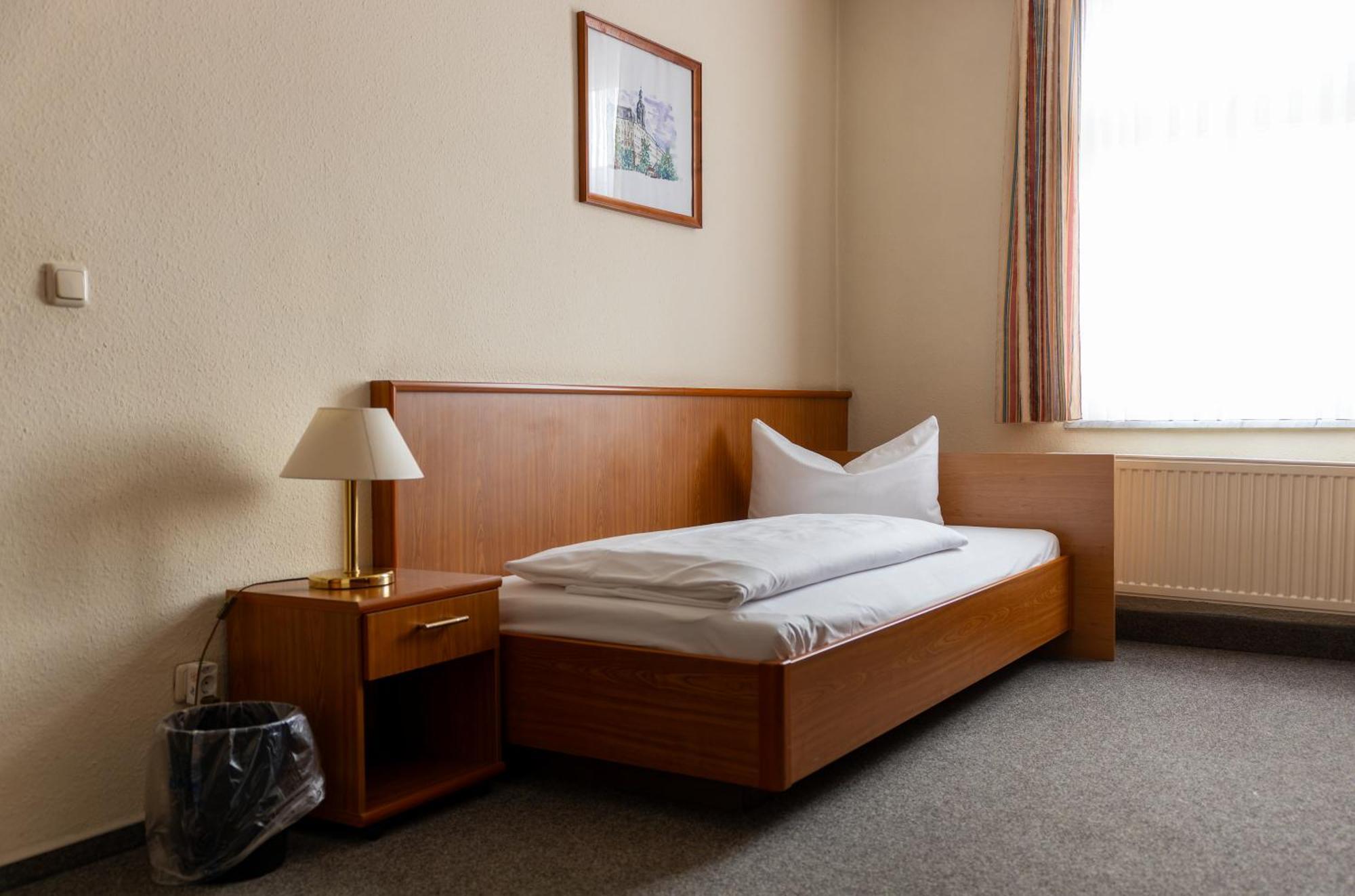 Hotel Anker Saalfeld Saale Extérieur photo