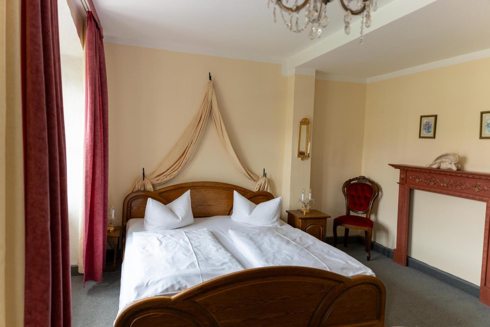 Hotel Anker Saalfeld Saale Extérieur photo