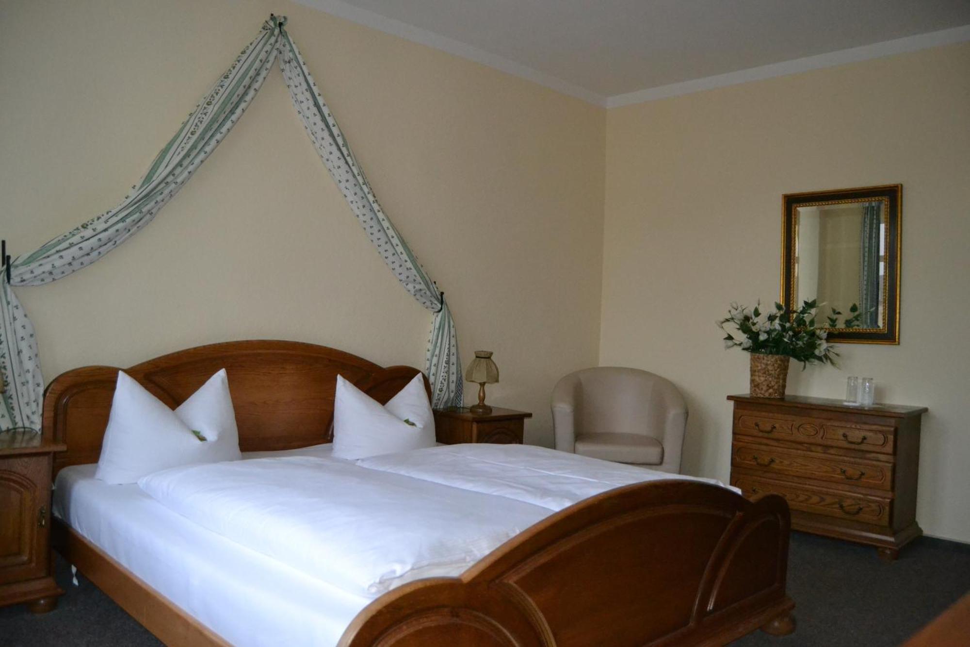 Hotel Anker Saalfeld Saale Chambre photo